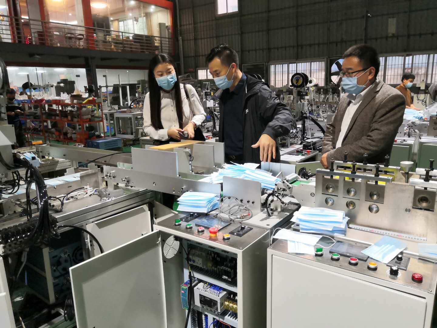 呼和浩特中德佛山機(jī)器人學(xué)院來(lái)訪捷瞬沖壓機(jī)器人